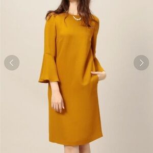 X30 New Mustard Yellow Crewneck Belle Sleeve Shift Dress Size 3